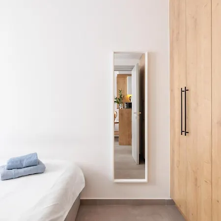 Skg Cityscape Metropolis Apartment